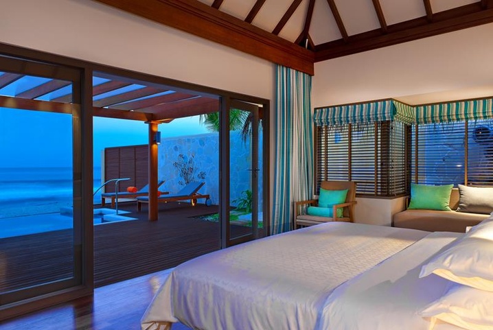 Sheraton Maldives Full Moon Resort & Spa