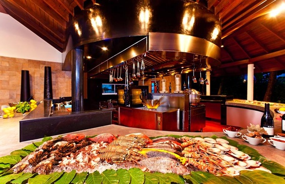 Sheraton Maldives Full Moon Resort & Spa